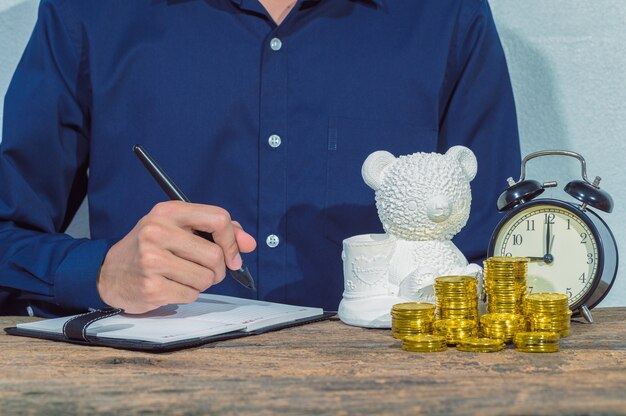 Ile kosztują obligacje skarbowe i od czego zależy ich cena?