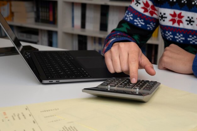 Jaka stawka podatku PIT 8C obowiązuje w tym roku?