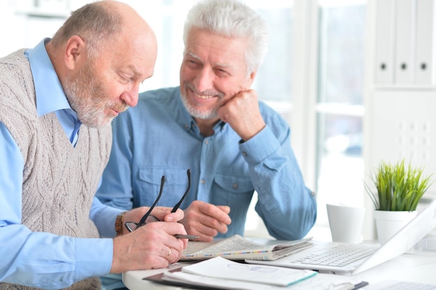 Jaki podatek płaci pracujący emeryt w Polsce?