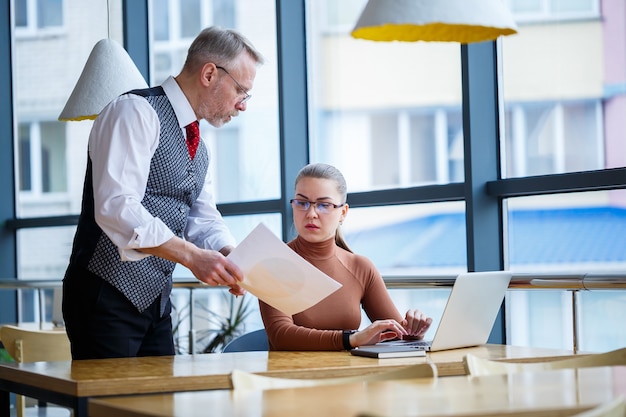 Praca w Szwecji jak rozliczyć PIT po powrocie do Polski?