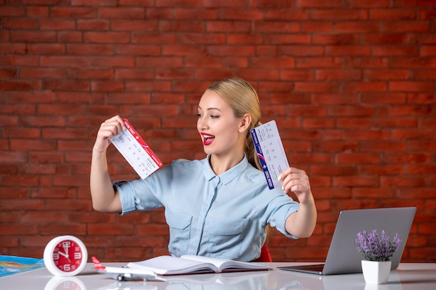 Jak rozliczyć holenderski pit pracując w Polsce?