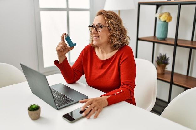 Jak wyliczyć VAT z kwoty netto w codziennej działalności?